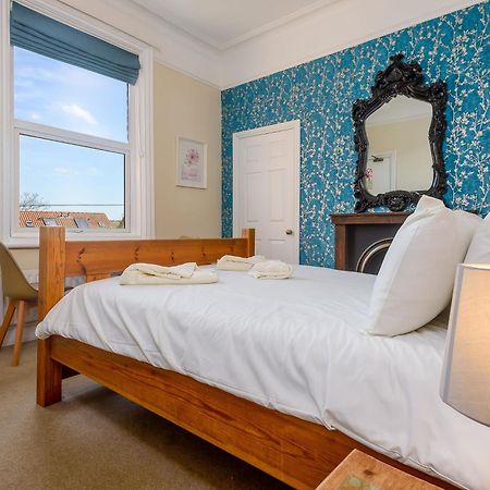 Hillcrest Whitby B&B 외부 사진