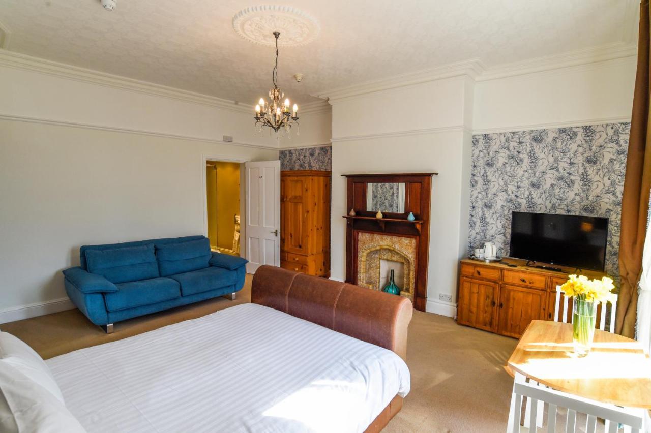 Hillcrest Whitby B&B 외부 사진
