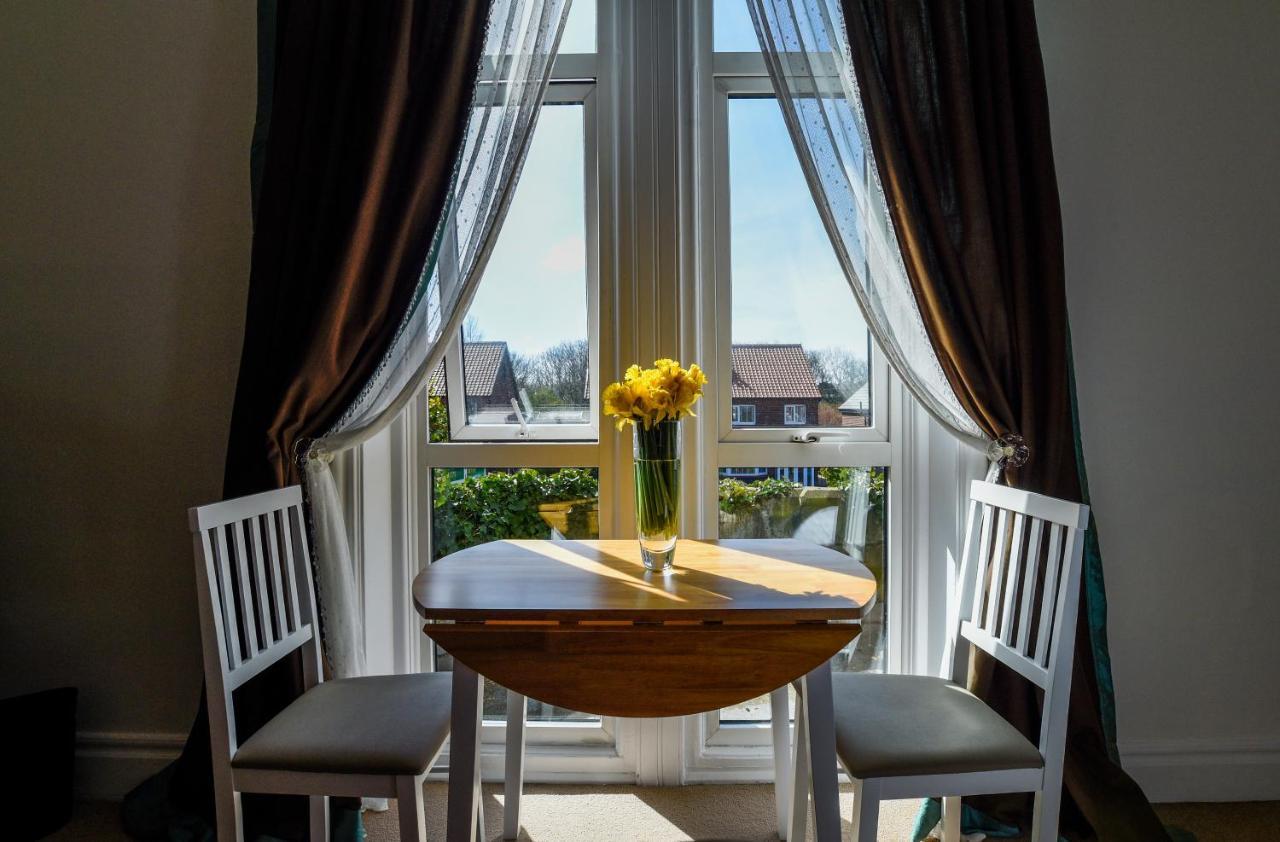 Hillcrest Whitby B&B 외부 사진