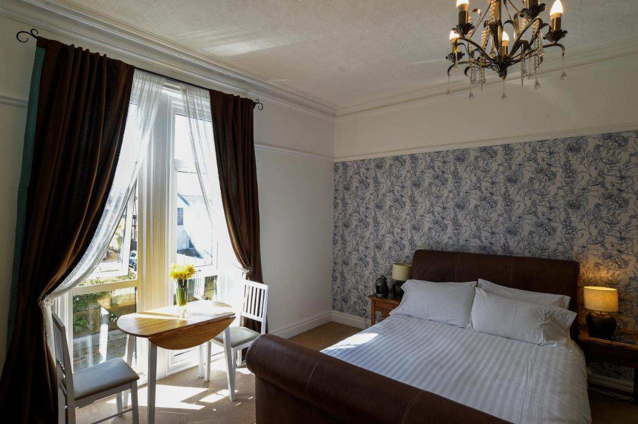 Hillcrest Whitby B&B 외부 사진
