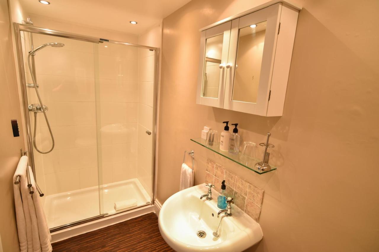 Hillcrest Whitby B&B 외부 사진