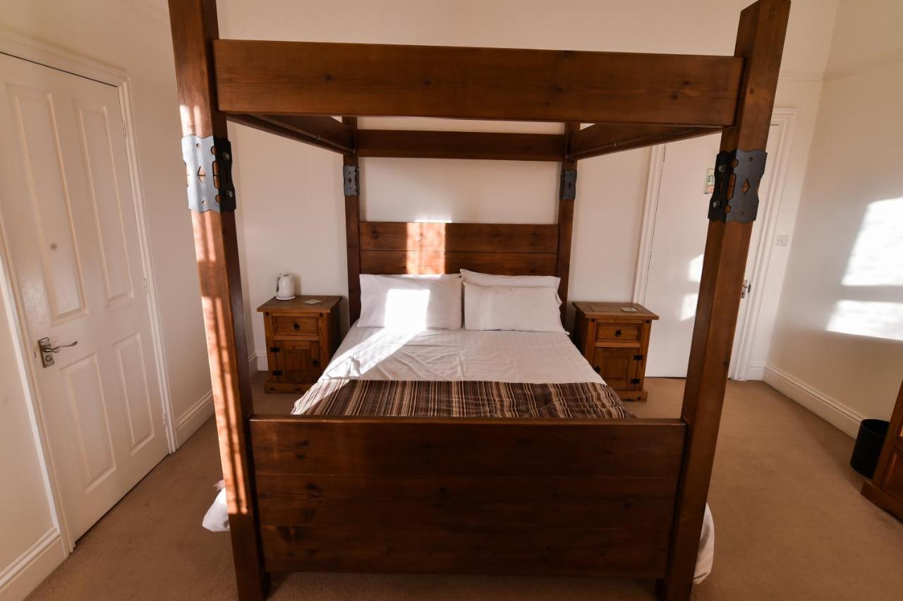 Hillcrest Whitby B&B 외부 사진