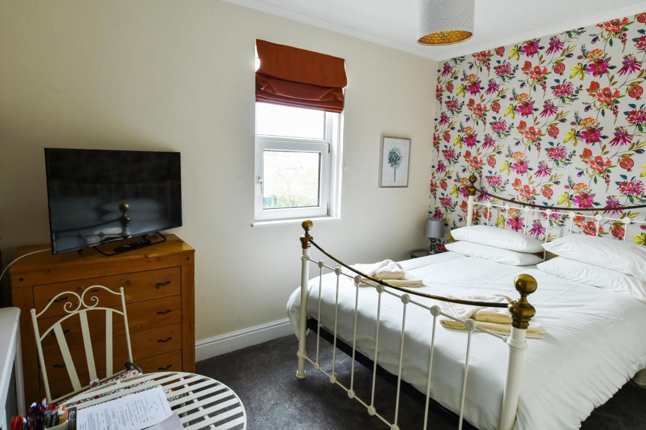 Hillcrest Whitby B&B 외부 사진
