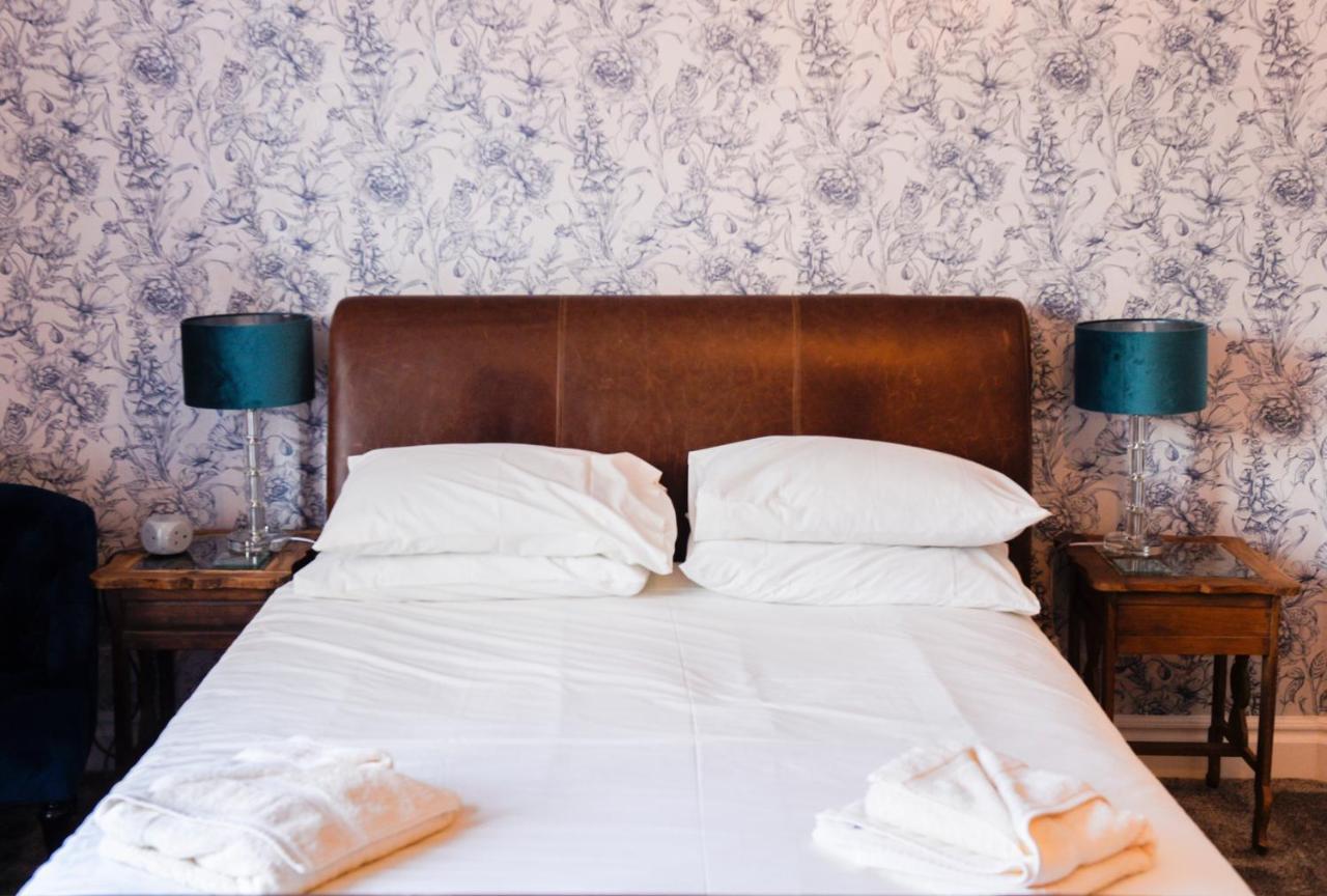 Hillcrest Whitby B&B 외부 사진