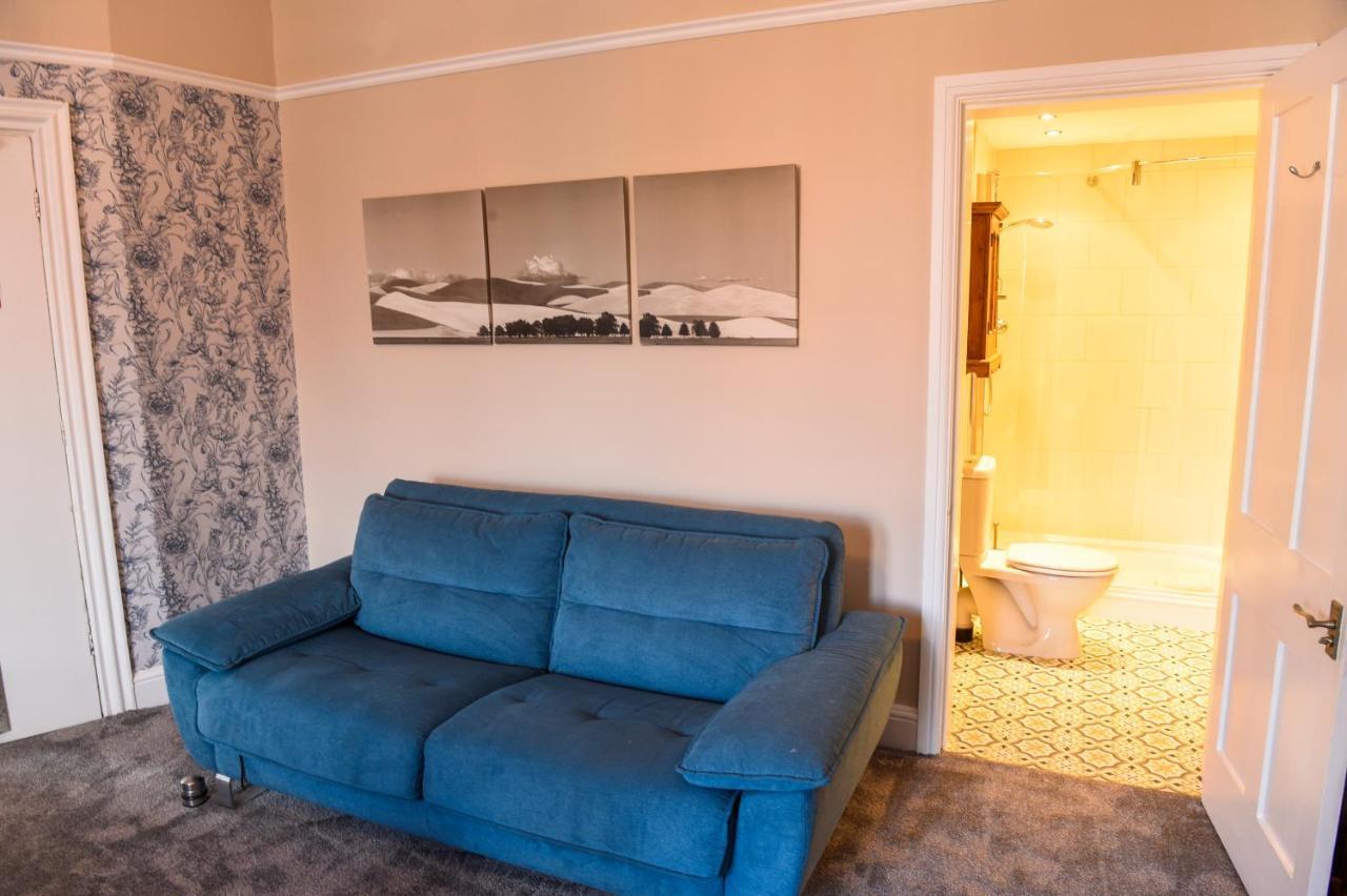 Hillcrest Whitby B&B 외부 사진