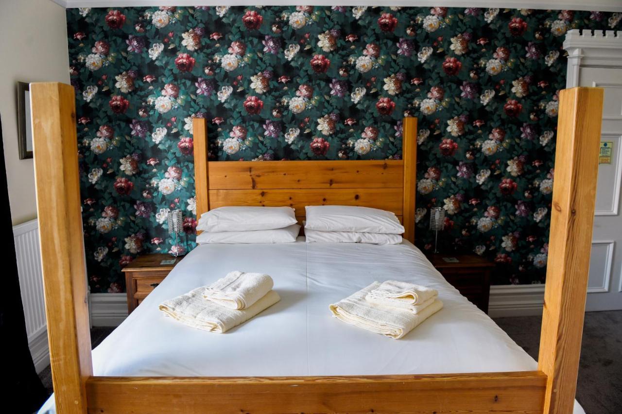 Hillcrest Whitby B&B 외부 사진