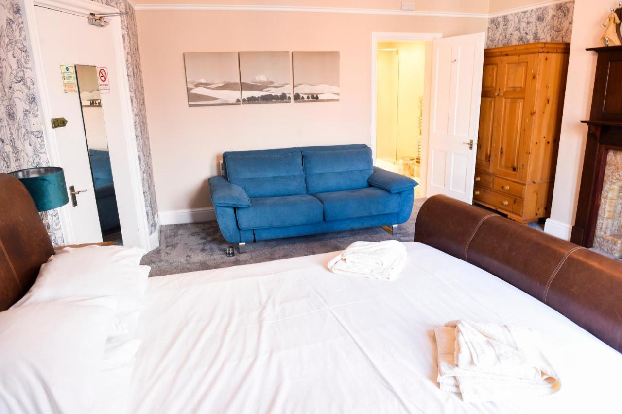 Hillcrest Whitby B&B 외부 사진