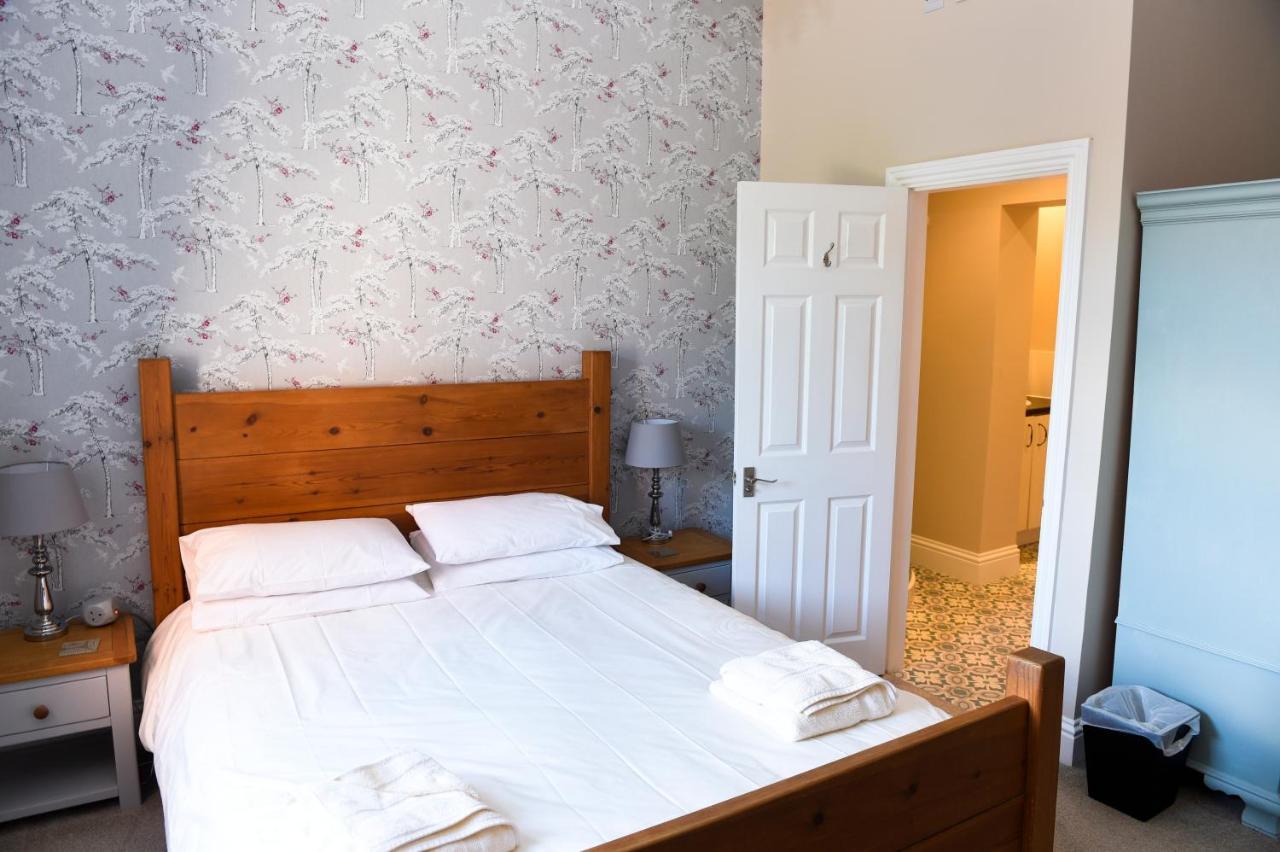 Hillcrest Whitby B&B 외부 사진