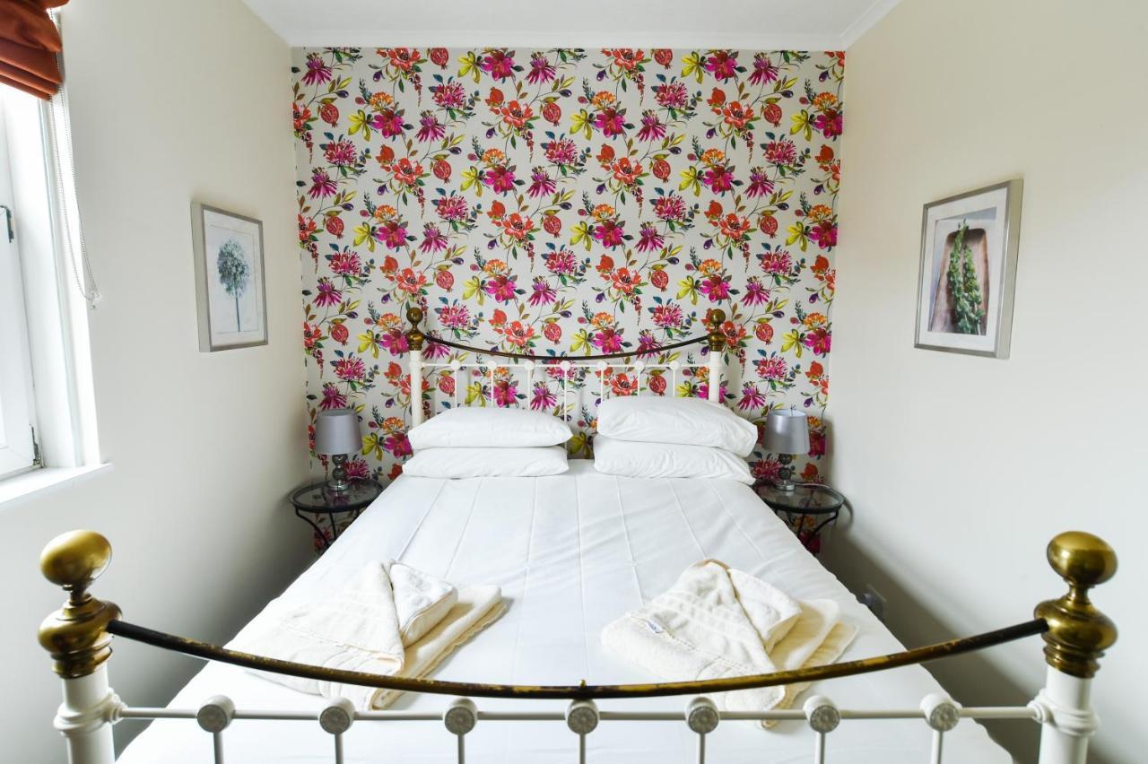 Hillcrest Whitby B&B 외부 사진