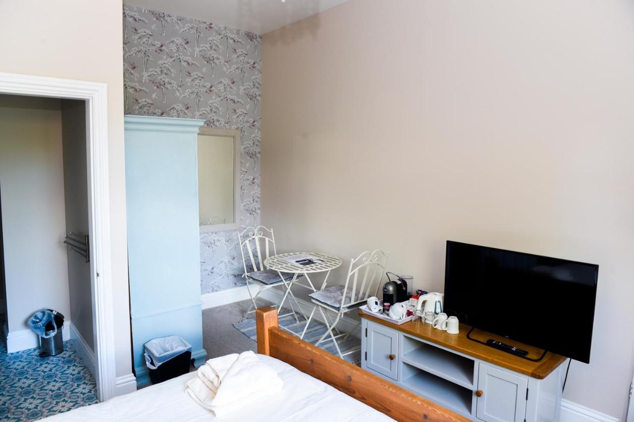 Hillcrest Whitby B&B 외부 사진
