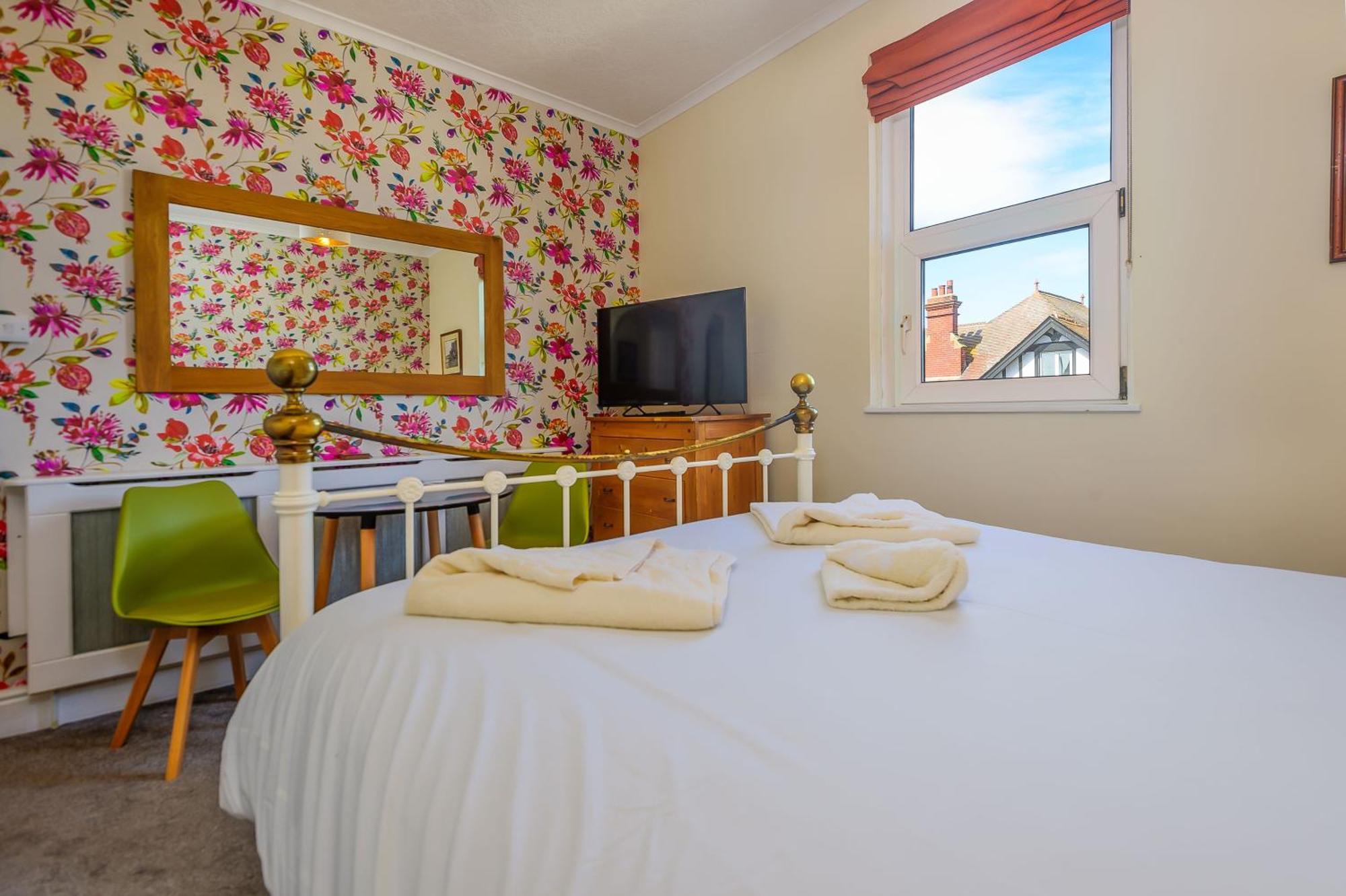 Hillcrest Whitby B&B 외부 사진