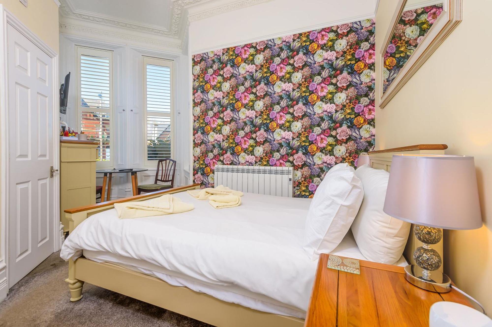 Hillcrest Whitby B&B 외부 사진